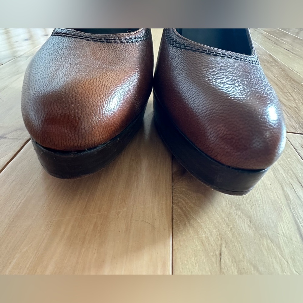 Stuart Weizman Brown Leather Platform Pumps. Sz 7 - image 4